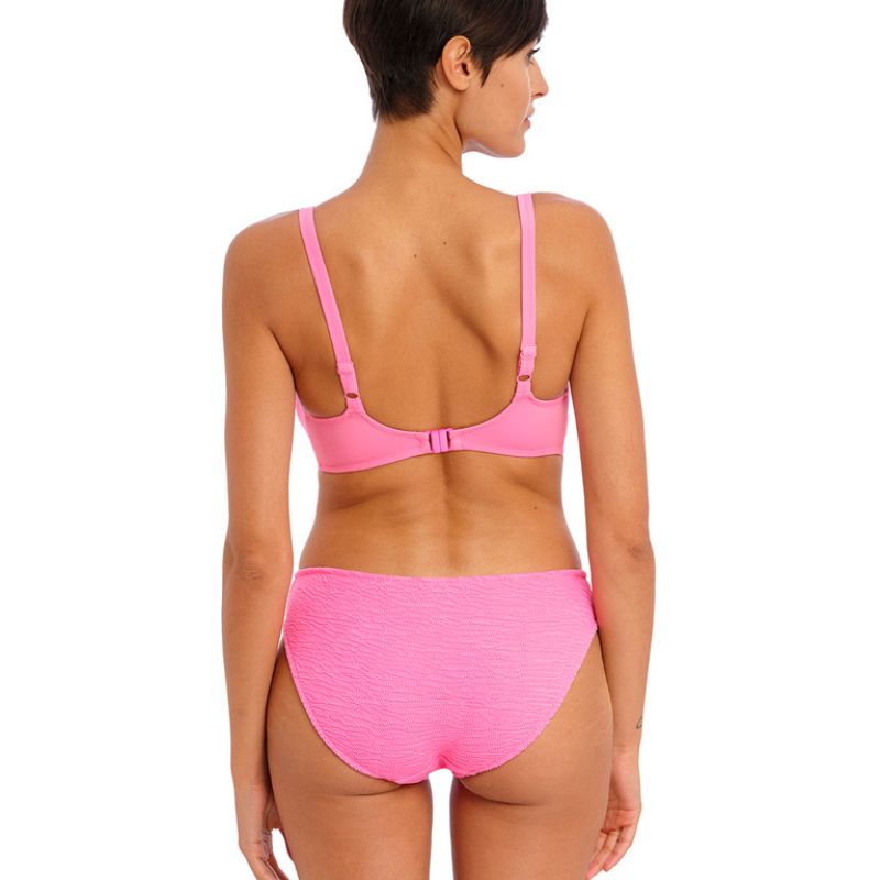 Bikini trussen har god dækning bagpå.