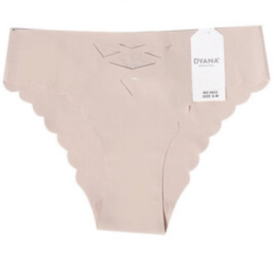 Et par sømløse trusser i nude med skulpterede kanter vises mod en hvid baggrund. Et hvidt mærke med mærkenavnet "Jessylia" i grå tekst understreger det behagelige ved dette undertøj til kvinder.