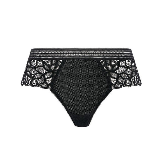 Et par Wacoal Raffine sorte tanga-trusser med bred elastisk linning, solid mesh foran og blomsterblonde i siderne. Fremstillet af luksuriøse materialer, der giver et delikat og elegant look mod en almindelig hvid baggrund.