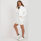 Hvid sweat kjole, fremstillet i blødt bomuldsmateriale, stand-up krave med lynlås lukning,